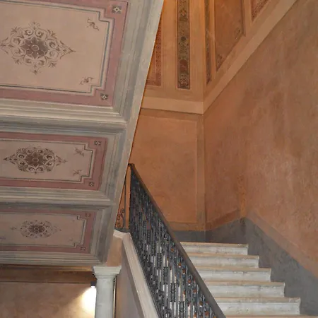 Apartment Palazzo Alferi- Affitti Brevi Italia L'Aquila