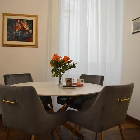 Palazzo Alferi- Affitti Brevi Italia Apartment *