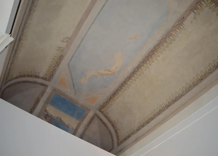 Apartment Palazzo Alferi- Affitti Brevi Italia LʼAquila